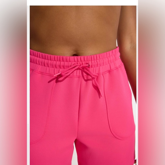 Mondetta Womens Midweight Ribbed Scuba Short Medium NEW - Picture 4 of 7